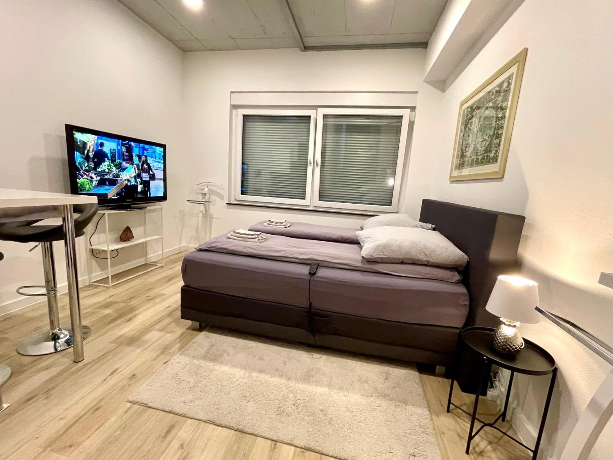 Neu Wunderschoenenes Weisses Apartament Am Schloessle Zentrum Goldstadt Pforzheim Buitenkant foto