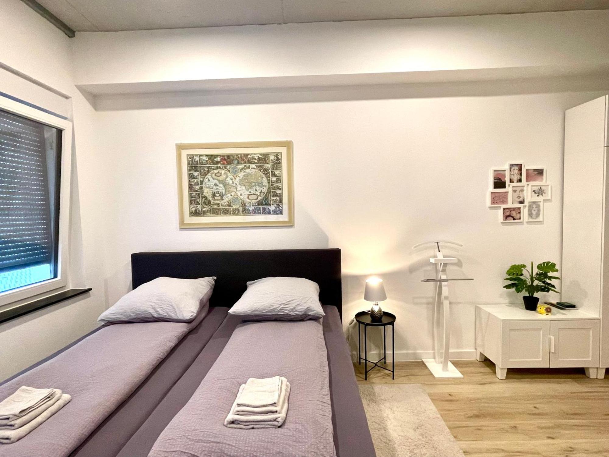 Neu Wunderschoenenes Weisses Apartament Am Schloessle Zentrum Goldstadt Pforzheim Buitenkant foto