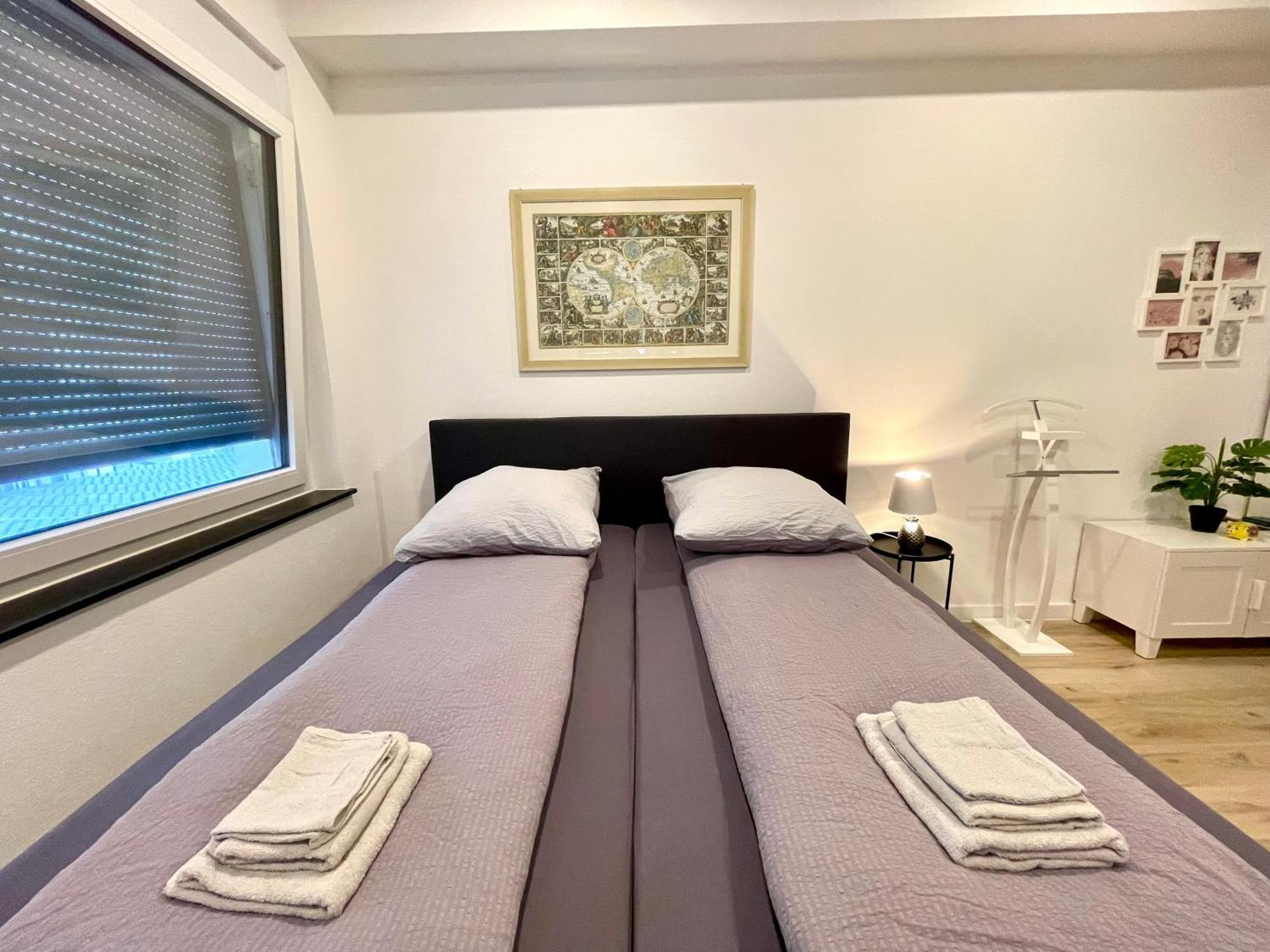 Neu Wunderschoenenes Weisses Apartament Am Schloessle Zentrum Goldstadt Pforzheim Buitenkant foto