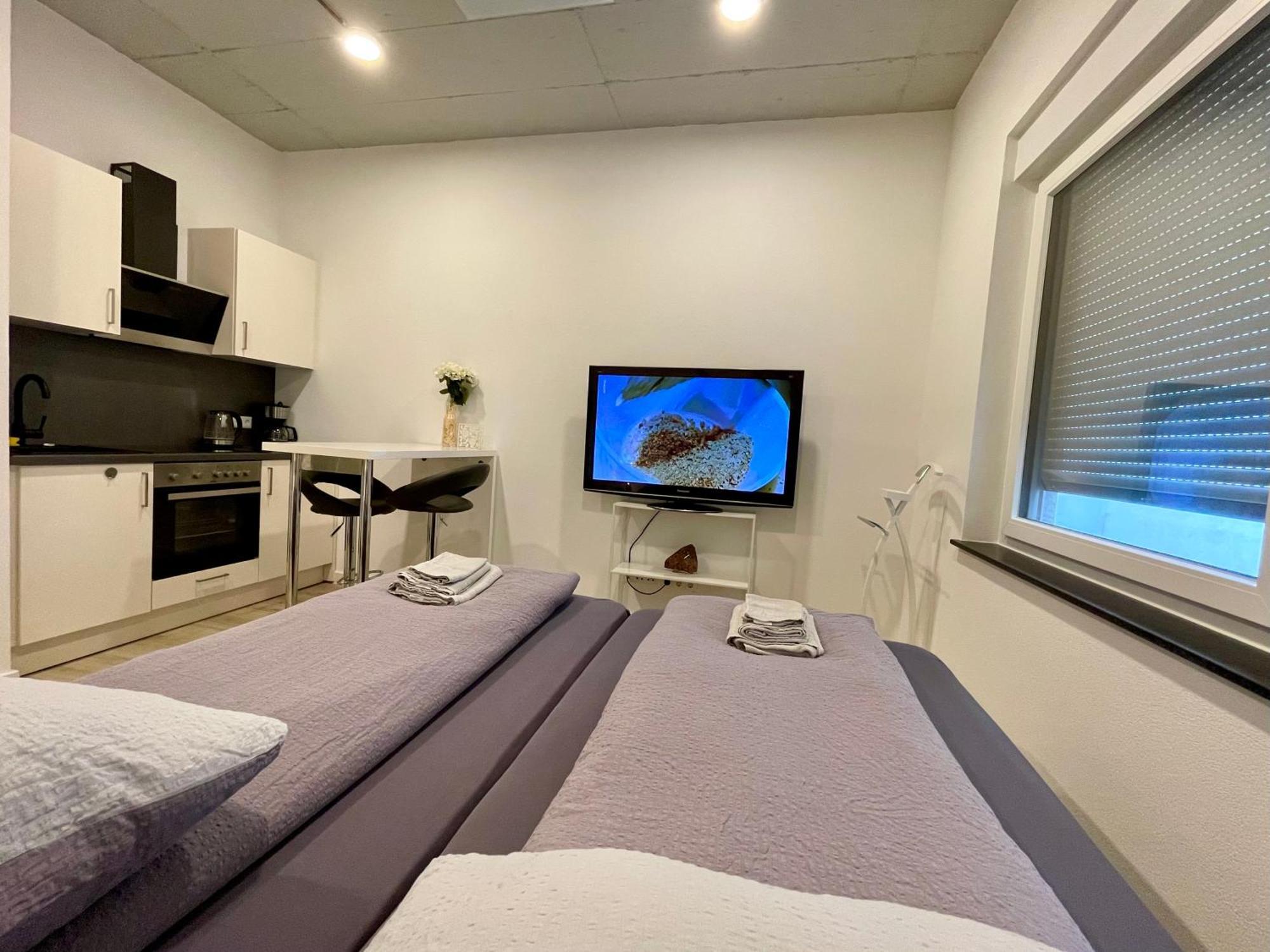 Neu Wunderschoenenes Weisses Apartament Am Schloessle Zentrum Goldstadt Pforzheim Buitenkant foto