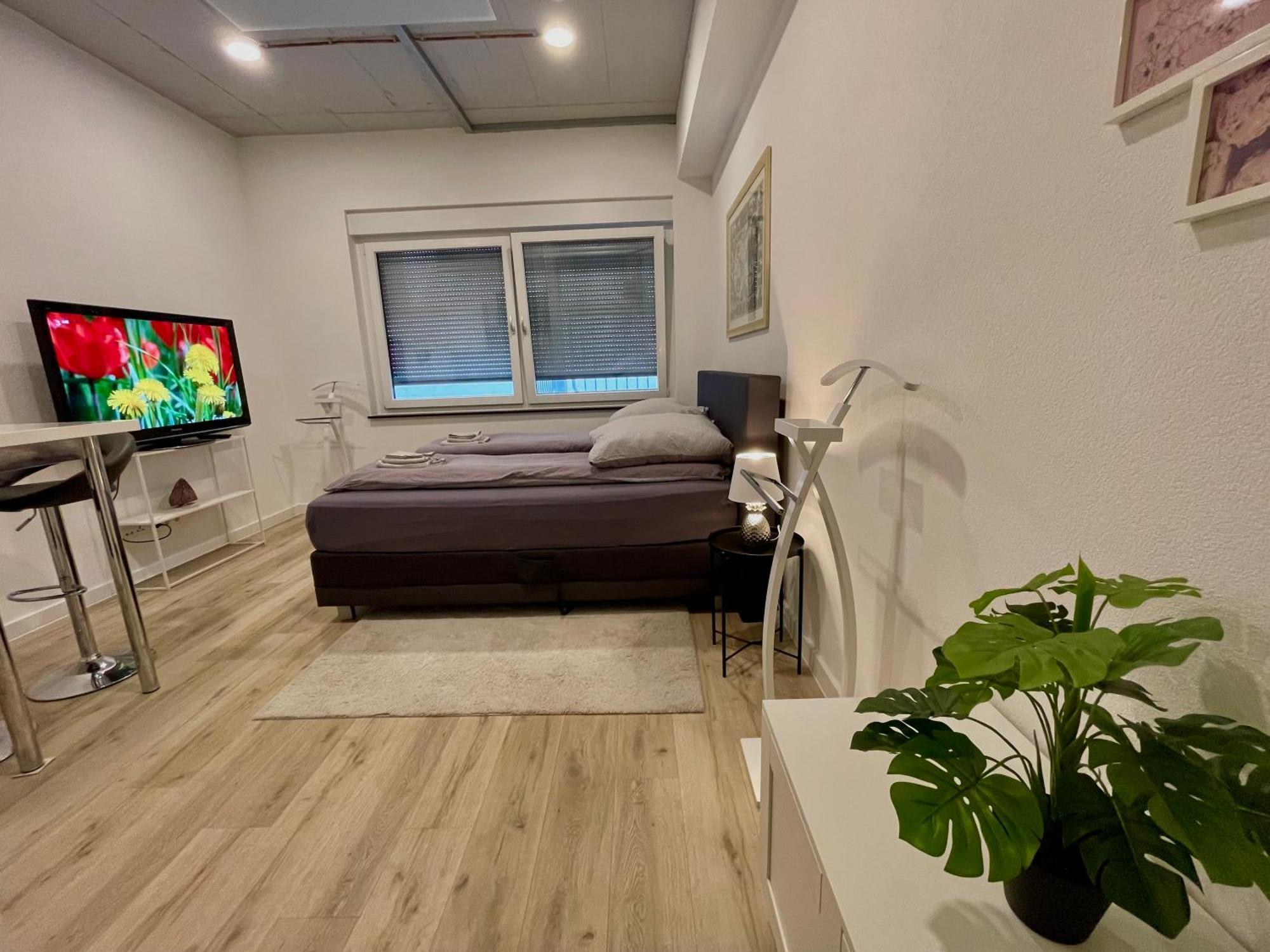 Neu Wunderschoenenes Weisses Apartament Am Schloessle Zentrum Goldstadt Pforzheim Buitenkant foto