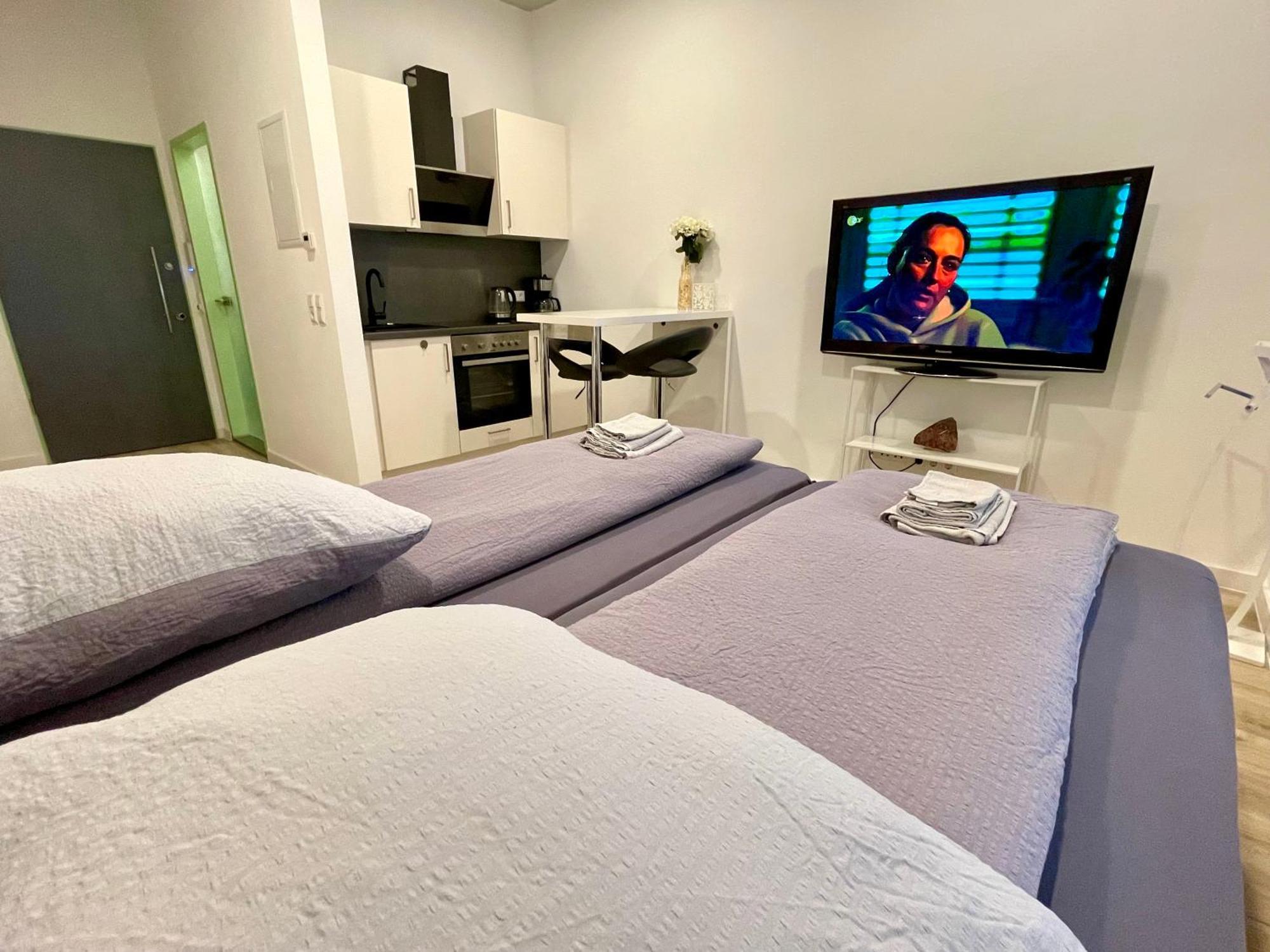 Neu Wunderschoenenes Weisses Apartament Am Schloessle Zentrum Goldstadt Pforzheim Buitenkant foto