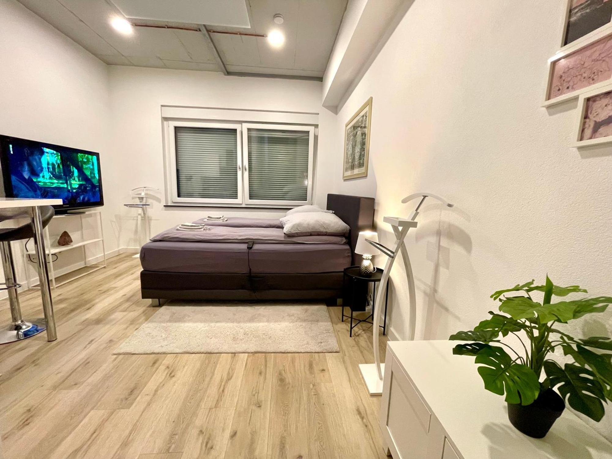 Neu Wunderschoenenes Weisses Apartament Am Schloessle Zentrum Goldstadt Pforzheim Buitenkant foto