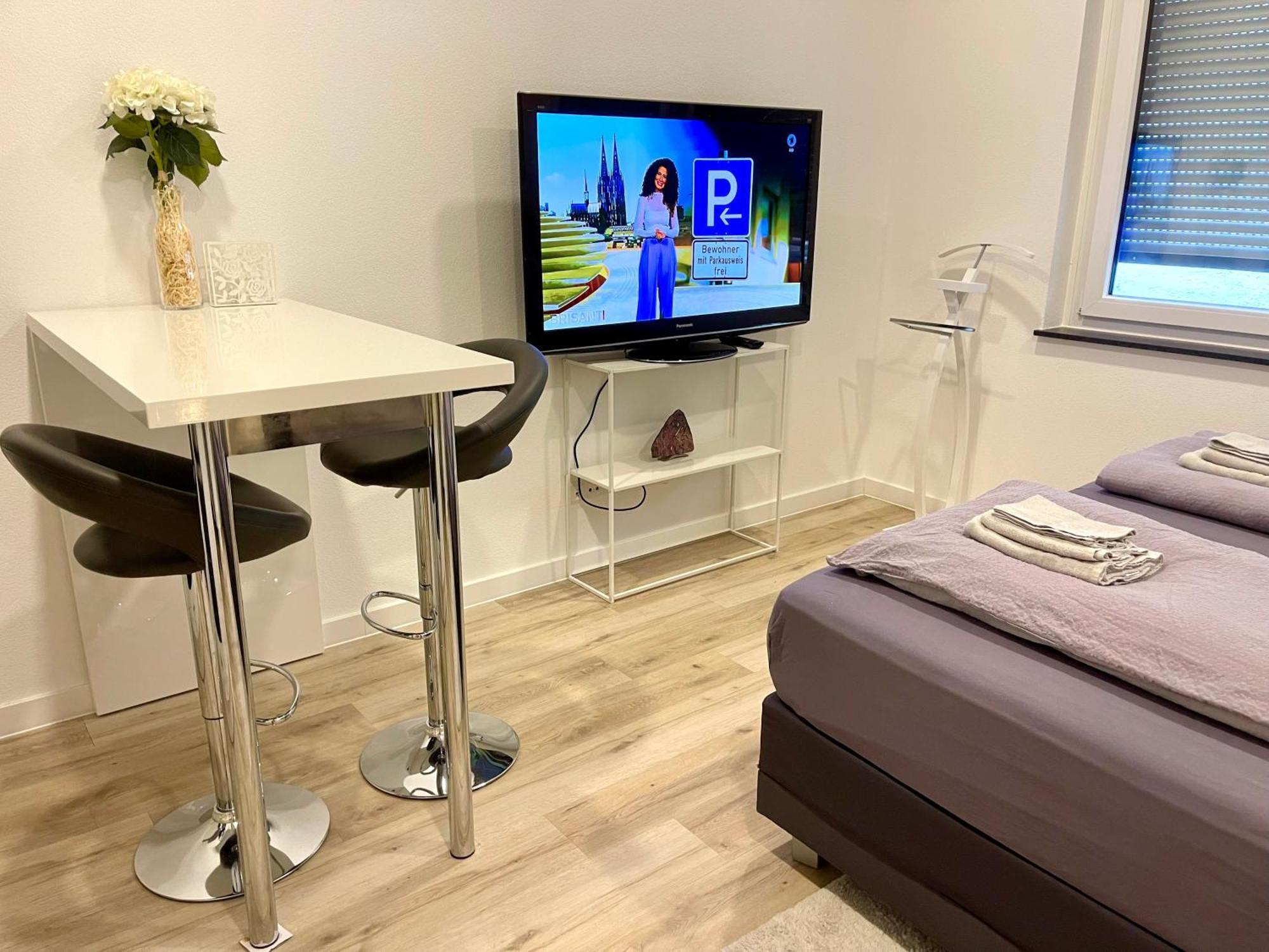 Neu Wunderschoenenes Weisses Apartament Am Schloessle Zentrum Goldstadt Pforzheim Buitenkant foto