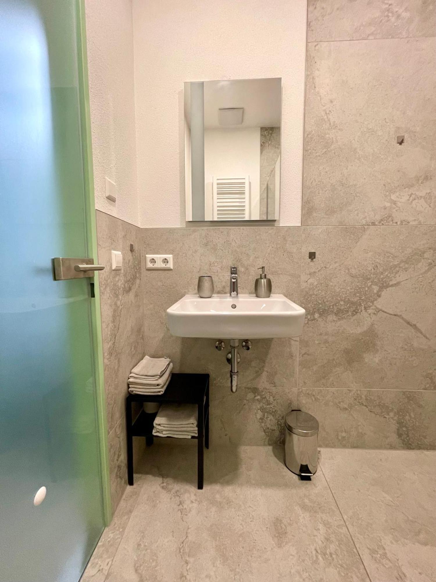 Neu Wunderschoenenes Weisses Apartament Am Schloessle Zentrum Goldstadt Pforzheim Buitenkant foto