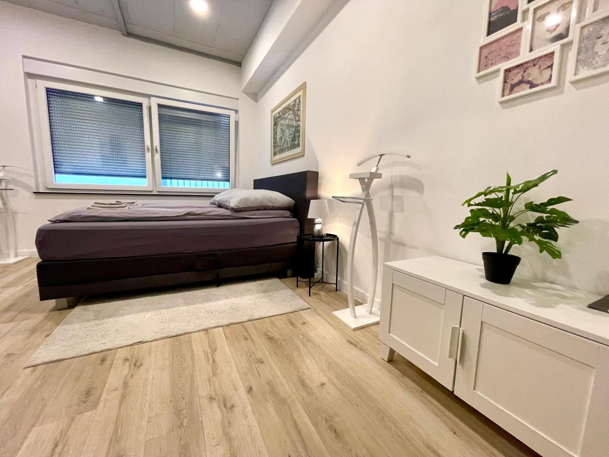 Neu Wunderschoenenes Weisses Apartament Am Schloessle Zentrum Goldstadt Pforzheim Buitenkant foto