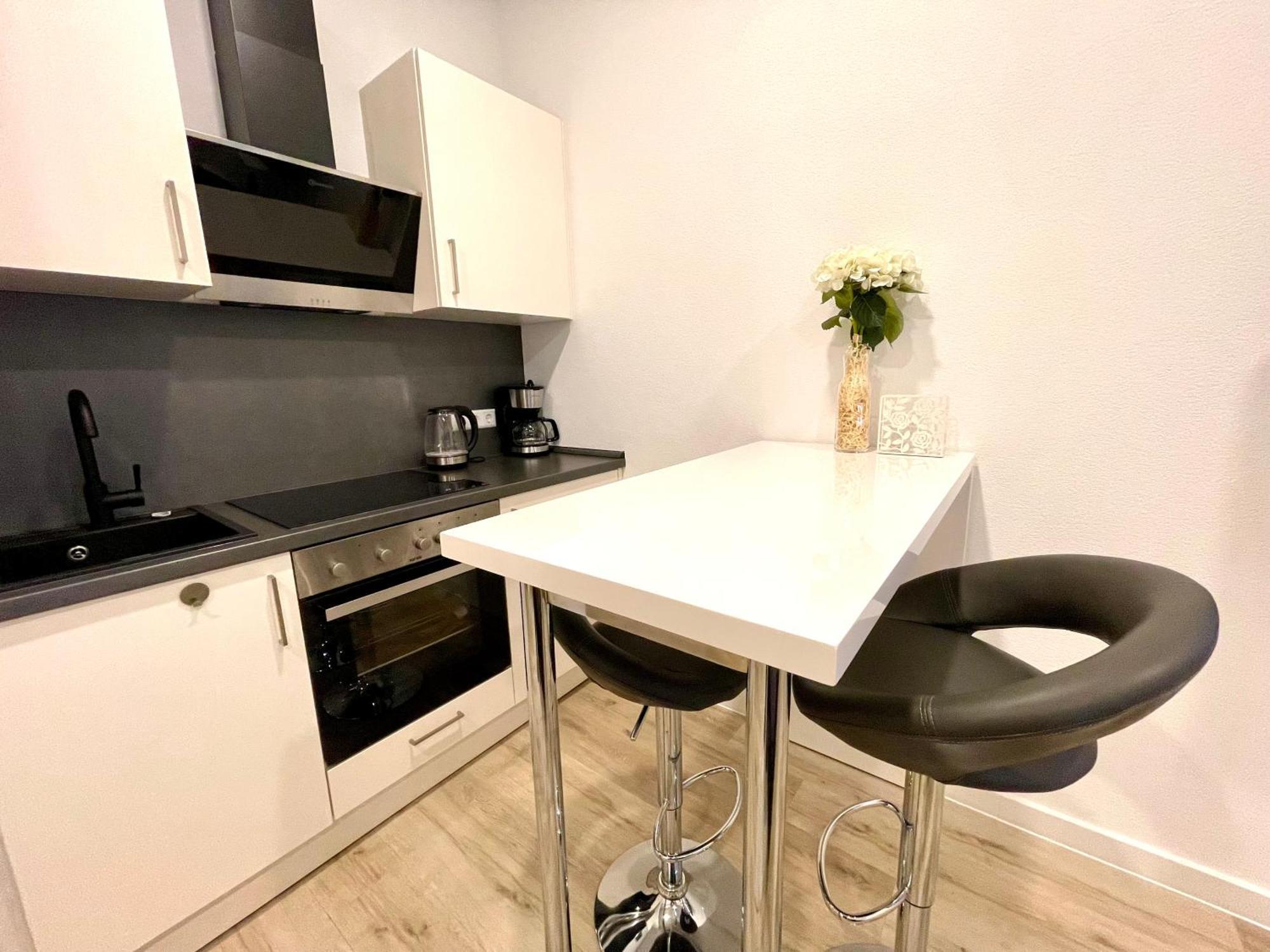 Neu Wunderschoenenes Weisses Apartament Am Schloessle Zentrum Goldstadt Pforzheim Buitenkant foto